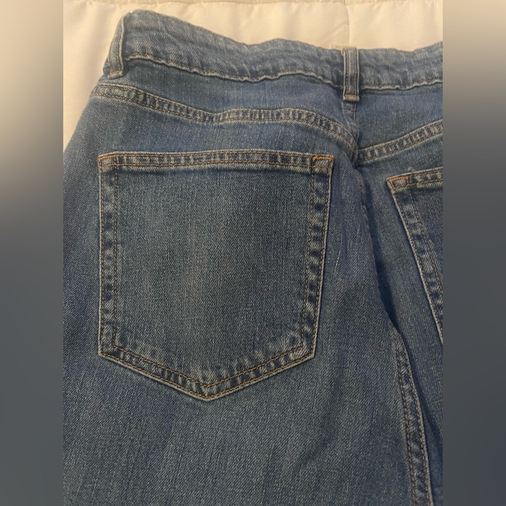 H&M Women’s Bootcut Jeans Size 12 Classic Blue Denim Whiskering Flattering Soft - Picture 3 of 5